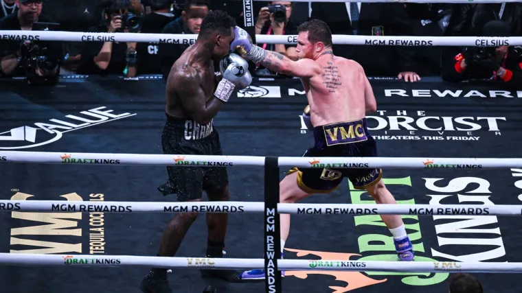 'Canelo' Alvarez obranio naslov prvaka u supersrednjoj kategoriji