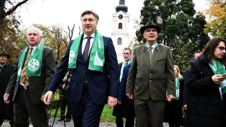 Plenković komentirao ministrov 'poljubac' pa progovorio o poginulom Hrvatu u Gazi: 'To još provjeravamo'