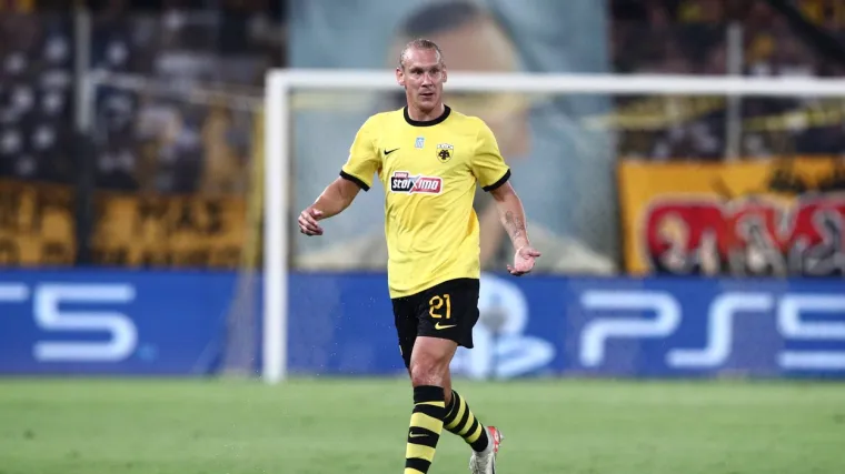 Vida asistent u uvjerljivoj pobjedi AEK-a, Livaković sačuvao mrežu u remiju Fenerbahcea