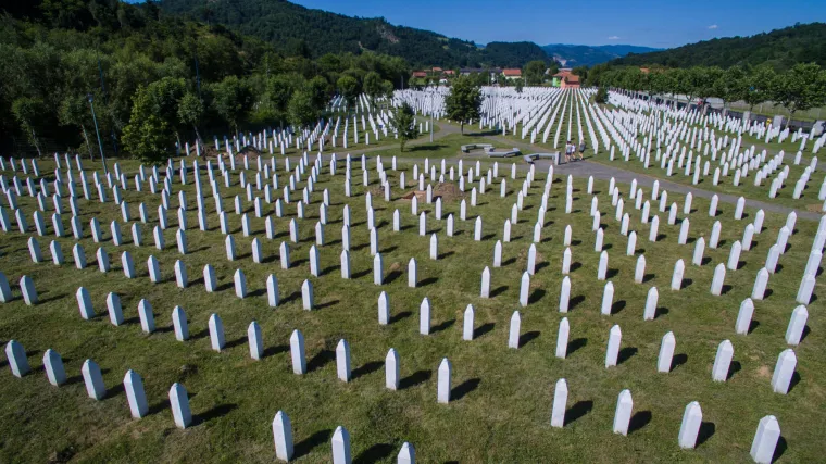 Sedam bivših pripadnika vojske bosanskih Srba optuženo za genocid: Svjedočit će 130 svjedoka i 14 vještaka
