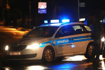 Teška prometna nesreća na ulazu u Split. Vozač usmrtio pješaka pa pobjegao, traži ga policija