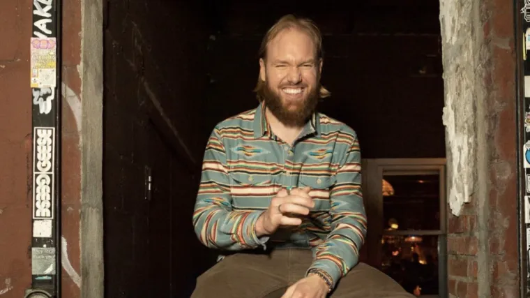 Iznenada preminuo stand-up komičar Kenny DeForest: Nakon pada s bicikla zadobio je teška oštećenja mozga