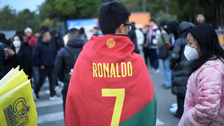 Kaos u Kini: Utakmice odgođene zbog ozljede Cristiana Ronalda, navijači se probili u hotel