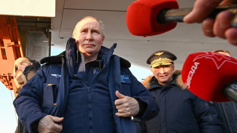 Putin ironijom uzvratio Bidenu na uvredu: Nasmiješio se, ugrizao za usnu pa izgovorio...