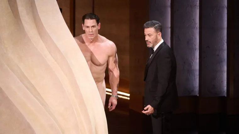 Tko je goli tip s dodjele Oscara? John Cena je multitalent, ali ima mnogo neprijatelja