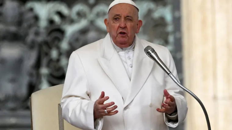 Papa Franjo još jednom osudio 'ludilo rata': 'Mnogi mladi ljudi odlaze umrijeti'