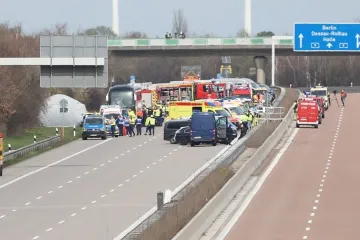 Najmanje pet poginulih u prevrtanju Flixbusa. Hrvatski veleposlanik: 'Za sad ne znamo nacionalnost stradalih'
