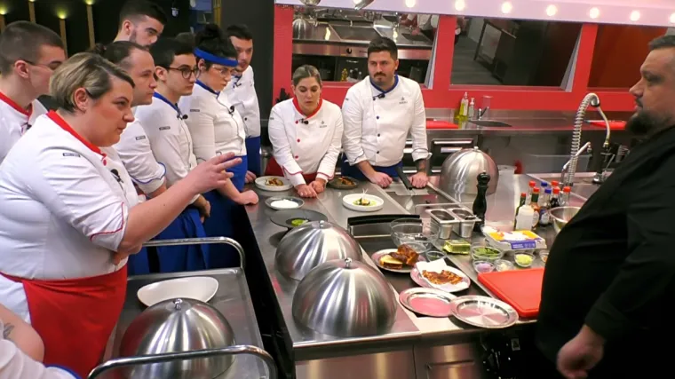 Težak izazov u 'Hell's Kitchenu': Može li samo troje ljudi završiti cijeli servis?