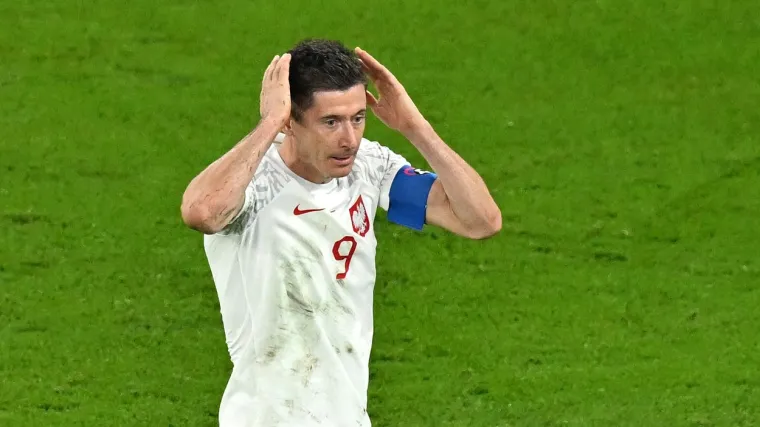 Lewandowski napustio teren nakon 33 minute, propušta li Euro?