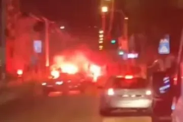 Uznemirujuće snimke iz Beograda: Automobilom se zaletio među masu