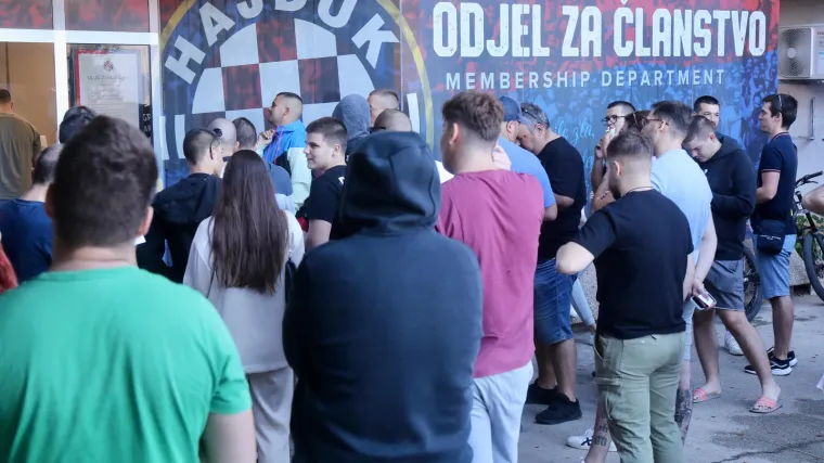 Redovi na Poljudu, krenula prodaja (povoljnih) karata za derbi s Dinamom