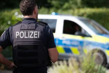 Afganistanac prijetio nožem, pa ga ustrijelili policajci: Preminuo u bolnici