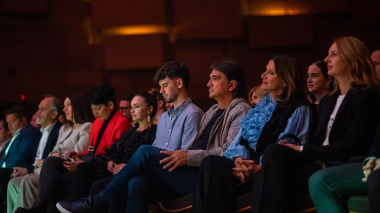 Zlatko Dalić snimljen u društvu supruge Davorke, pojavio se i bivši ministar Zdravko Marić