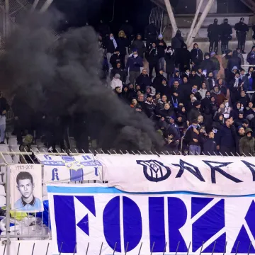 15.12.2024., stadion Poljud, Split - SuperSport HNL, 17. kolo, HNK Hajduk - HNK Rijeka. Navijaci Rijeke, Armada, zapalili su par stolica na gostujucoj tribini. Photo: Sime Zelic/PIXSELL