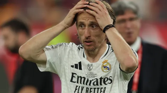 FC Barcelona, Barca Real Madrid CF. Copa del Rey. Final. Luka Modric of Real Madrid at full time during the Copa del Rey match, Final, between FC Barcelona and Real Madrid CF played at La Cartuja Stadium on April 26, 2025 in Sevilla, Spain. kpng Copyright: xx AP_240427_BAR-RMA_COP_425,Image: 992656085, License: Rights-managed, Restrictions:, Model Release: no