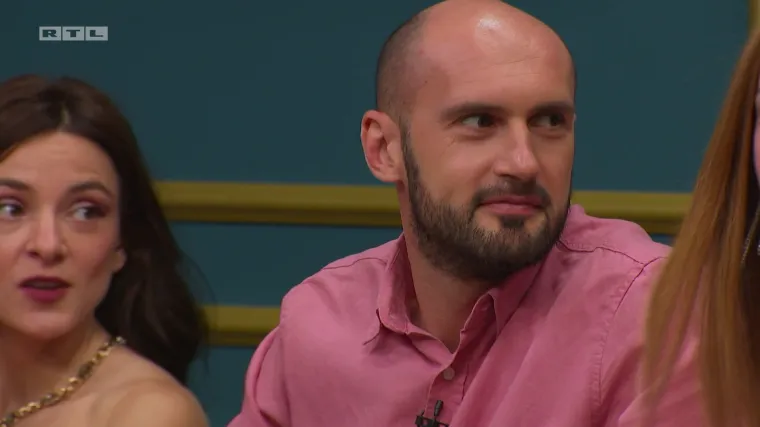 Pogledajte video Markove reakcije na Kristinin ulazak: 'O, la, la'