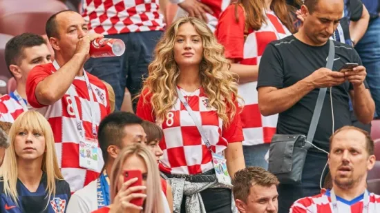 One su im večeras najveća podr&scaron;ka: Tko su snažne i uspje&scaron;ne žene Vatrenih?