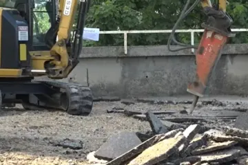 Pogledajte video: Počela obnova 1200 kvadrata kolnika u Ulici Rastočine