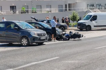 Sudarili se motocikl i automobil kod skretanja za Solitudo (FOTO)