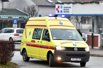 TEŠKO OZLIJEĐEN MLADIĆ U NEDELIŠĆU Cirkular mu zahvatio šaku tijekom obavljanja posla