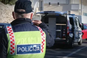 Tjedan na prometnicama: Veliki broj prometnih nesreća, ispisano 878 kazni