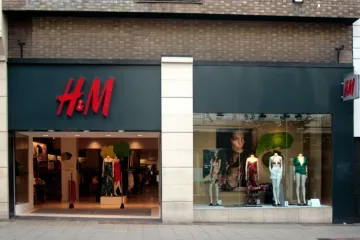 H&amp;M zatvara 170 trgovina diljem svijeta: U Hrvatskoj ih je 19, evo &scaron;to će biti s njima