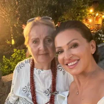 Nina Badrić pokazala majku Milu - želimo kopirati njezin outfit, genijalan je