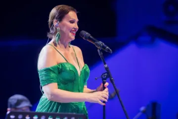 Nina Badrić pokazala savr&scaron;eni jednodijelni badić - chic i domaćeg potpisa