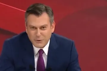 Voditelj vijesti prekinuo program zbog izvanredne i dosad nezapamćene objave