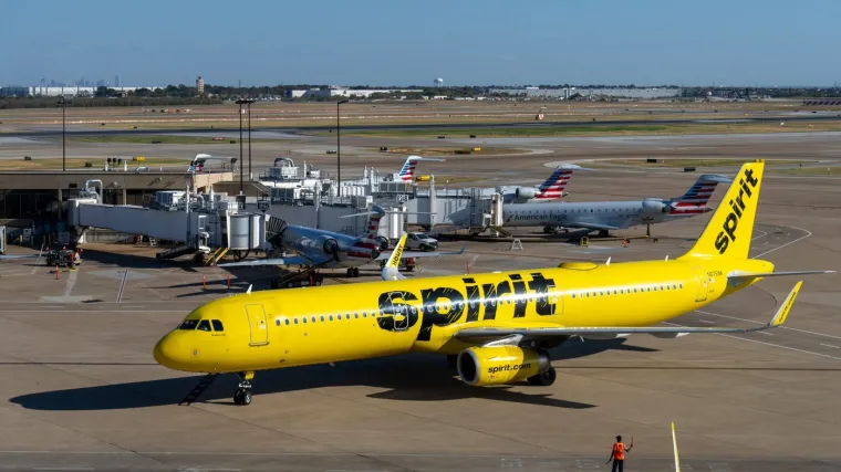 Zakasnio na let pa smislio bizarnu osvetu: 'Netko će pokušati dignuti avion u zrak'