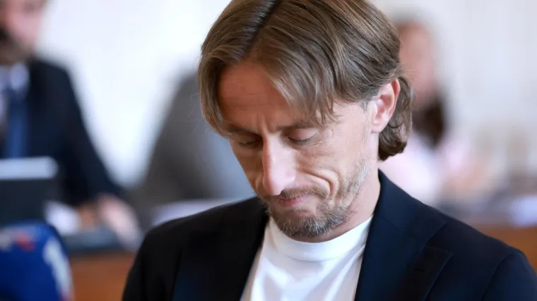 Dan nakon utakmice, Modrić na sudu u Osijeku zbog suđenja Mamićima