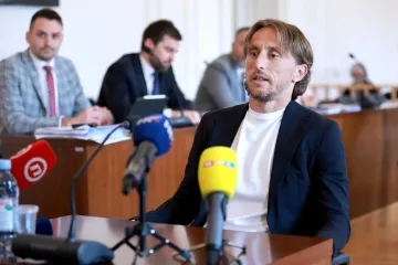 Jučer heroj nacije, danas svjedok. Koliko Modrić iz sudnice kvari sliku sjajne zvijezde kojoj se divi svijet?