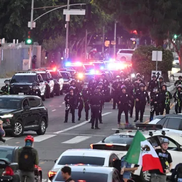 Trump šalje vojsku, Los Angeles uveo policijski sat: 'Zaustavljamo kaos i pljačku'