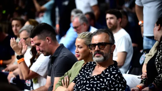 Sergej Trifunović i njegova 24 godine mlađa supruga u izlasku: Nisu skidali osmijeh s lica