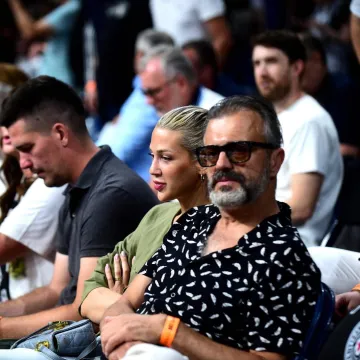 Sergej Trifunović i njegova 24 godine mlađa supruga u izlasku: Nisu skidali osmijeh s lica