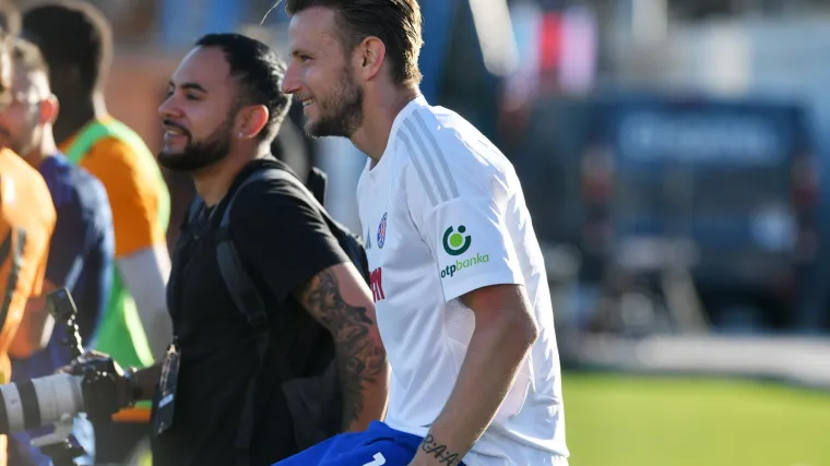 Rakitić u centru skandala: Njega i bivše suigrače istražuje se zbog milijunske prevare