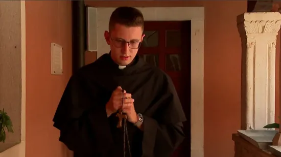 Mateo (26) postaje svećenik, a zaredit će ga osobno Papa: 'to je jedna velika milost'