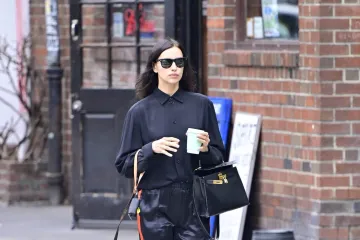 Košta pravo bogatstvo: Irina Shayk privukla pažnju skupocjenom torbicom