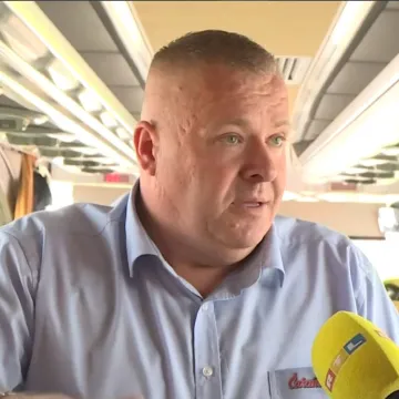 Velika količina novca, putovnice, kartice: Sve to ostavio putnik u autobusu. Vozač Ivan mu je sve vratio