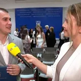 I sam bio žrtva nasilja, sad ponosno drži nagradu: Kako je Filip osvojio srca i postao uzor