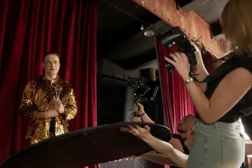 Damira i Adrian u nesvakidašnjoj ulozi: Pozirali Hoyki i oduševili sve!
ILI
Damira i Adrian kao nikad prije: U ludim izdanjima zablistali pred Hoykinim fotoaparatom