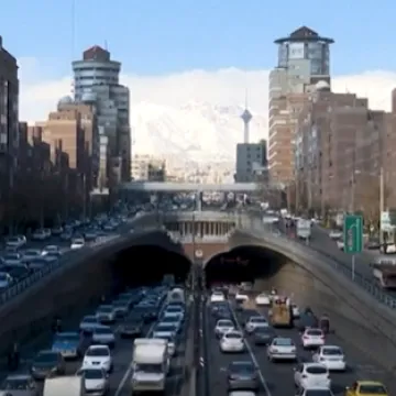 Nakon vražje frizure, poderanih traperica i tetovaža, novi problem Iranaca sada je šetnja pasa
