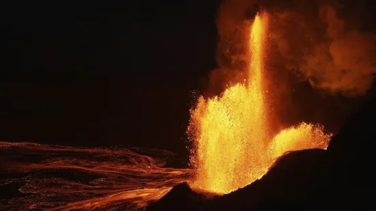 Pogledajte kako je izgledala erupcija vulkana Kilauea: Lava je šikljala 305 metara u zrak!