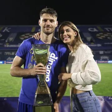 Nakon što je Bruno Petković napustio Dinamo, oglasila se njegova supruga Iva Šarić