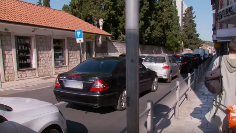 Kada kolone krenu u ovoj ulici, zna se da je sezona počela: 'Što ljeto ide dalje, bit će gore'