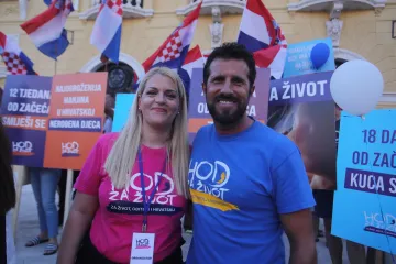 Dok su se u Zagrebu vijorile dugine boje, Splitom se hodalo za život: Pogledajte atmosferu