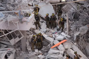 Nemilosrdni udari: Hutisti napali Izrael, Netanyahu izdao 'hitno upozorenje' za evakuaciju u Iranu