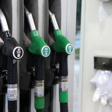 Cijene goriva idu gore zbog novog sukoba? Najveći europski autoklub: 'Napunite rezervoare i točite navečer'