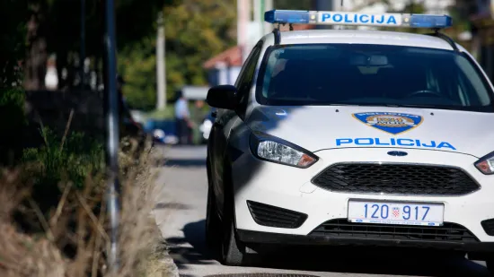 Auto se zapalio nakon sudara s autobusom, jedna osoba poginula
