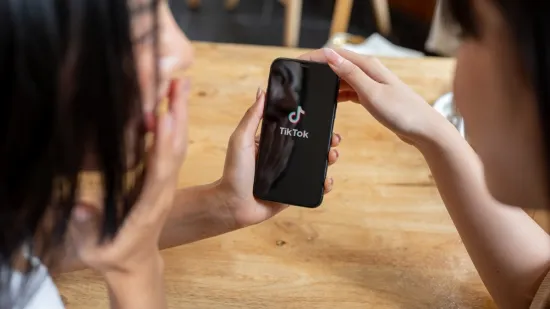 Na tisuće tiktokera reklamira lijekove za mršavljenje: 'To je nezakonito i opasno'